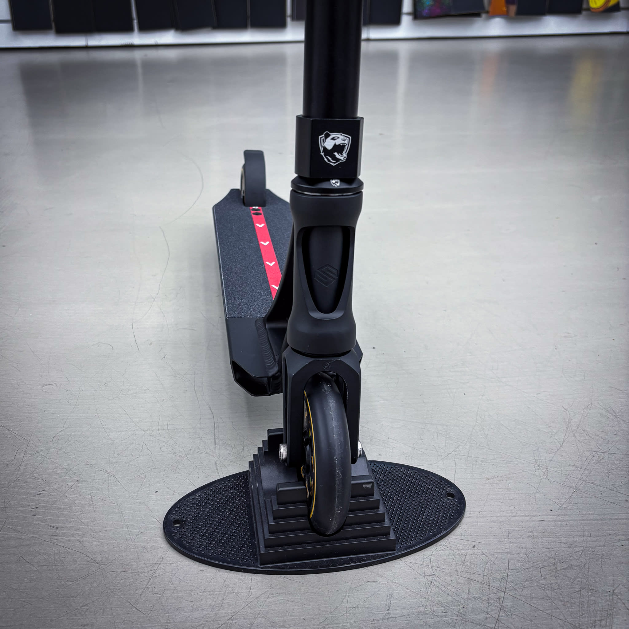 Striker Panda Custom Build - Black/Red-ScootWorld.dk