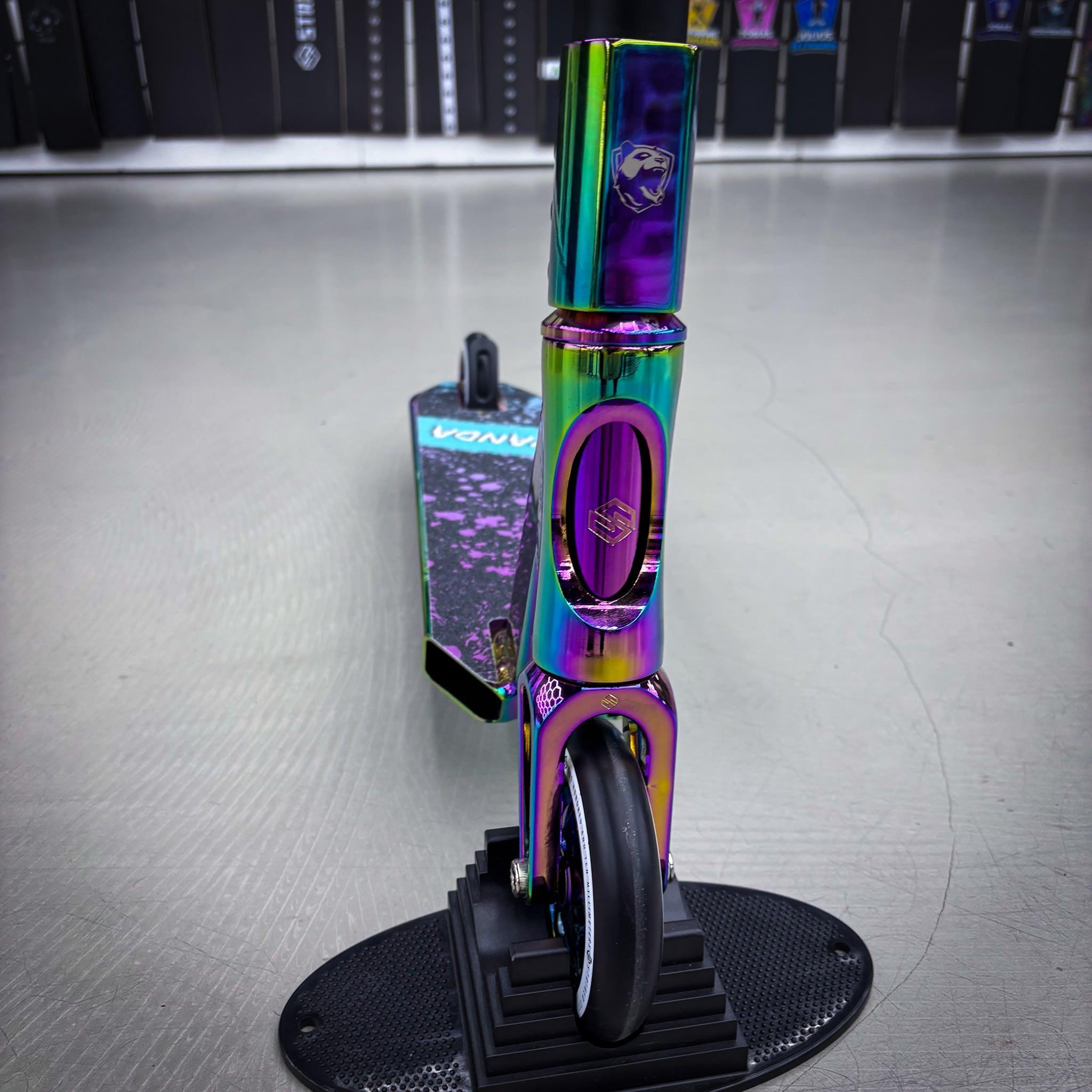 Striker Panda Rainbow Custom Løbehjul - Rainbow/Black-ScootWorld.dk