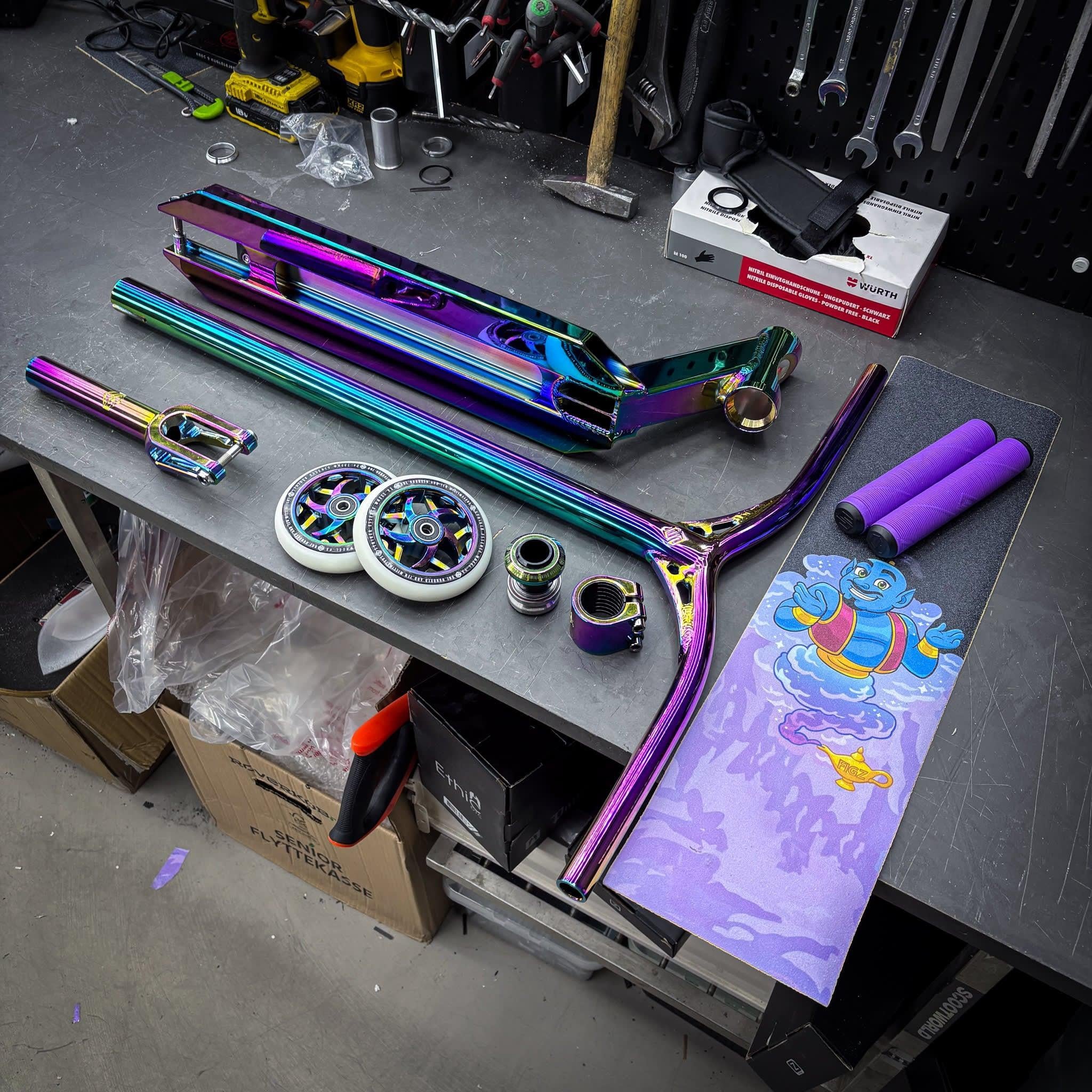 Striker Rainbow Purp Custom Build Trick Løbehjul - Rainbow-ScootWorld.dk