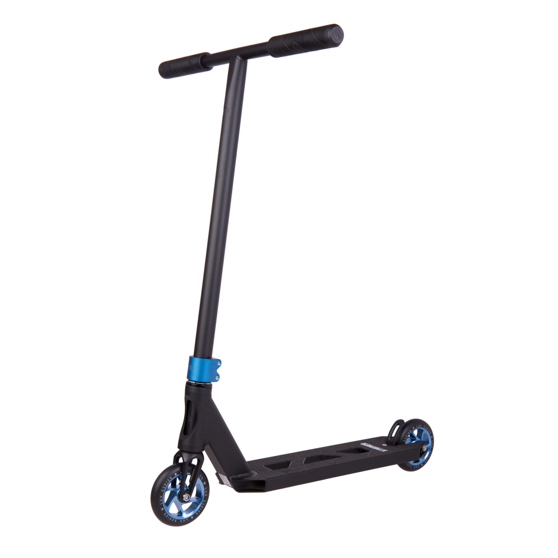Striker Essential Freestyle koloběžka - Black/Blue