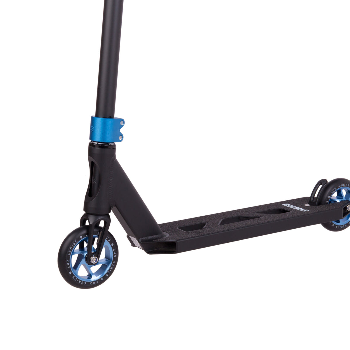 Striker Essential Freestyle koloběžka - Black/Blue